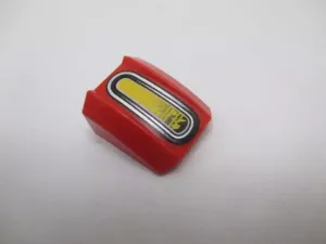 Lego Sklon zakřivený 2 × 2 s okraji s potiskem červená (30602)